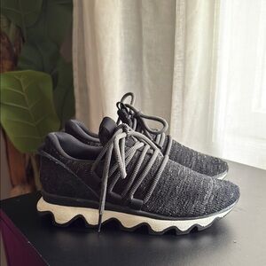 Sorel Women's Kinetic Lace Sneakers Black Size 5